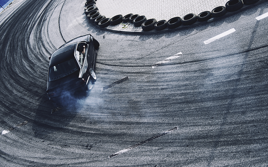 

Дрифт на Nissan Silvia S15