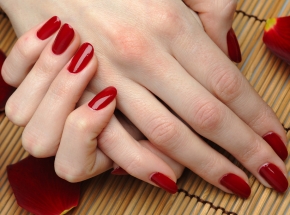 Маникюр с покрытием shellac в подарок Маникюр с покрытием shellac в подарок